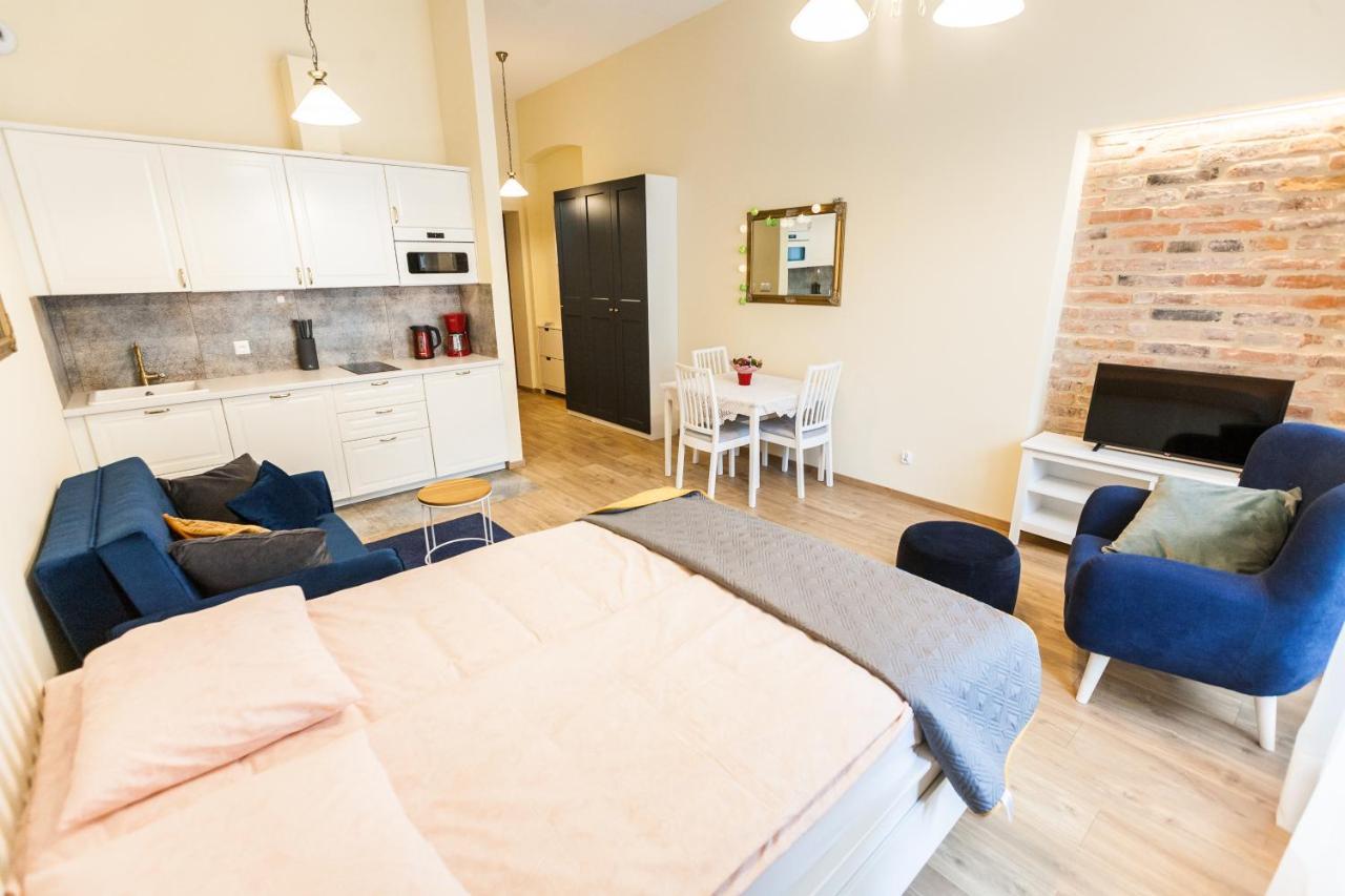 Vintage Sebastiana Apartment — Photos 3